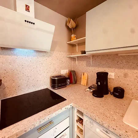 Apartman New Wave - Confort, Piscine Et Parking A 300m De La *